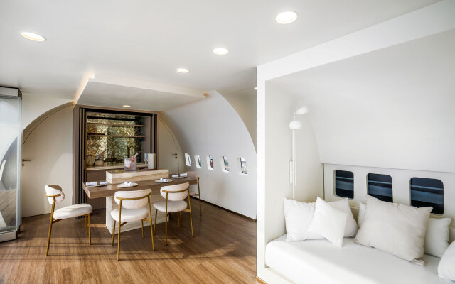 Private Jet Villa