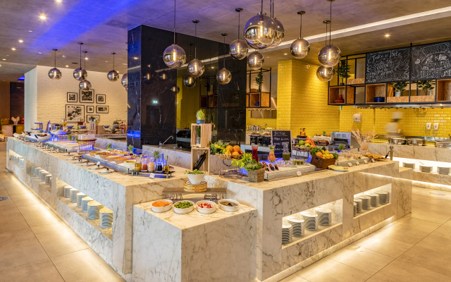 Pullman Hotel Sharjah