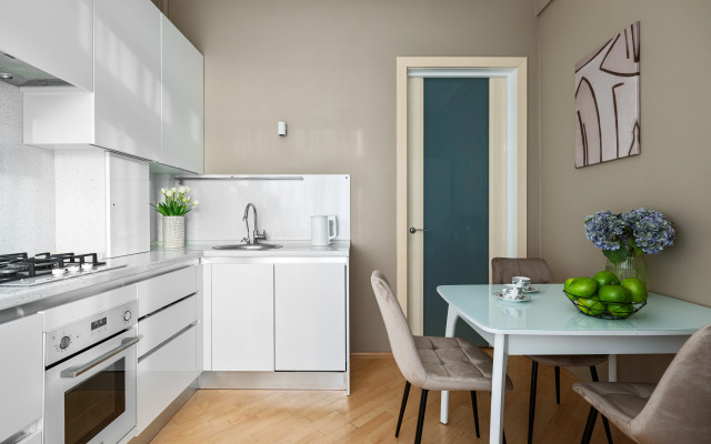 Квартира Видовая Трехкомнатная с Эркерным Балконом