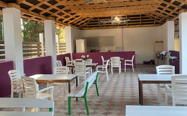 Eco House Pitiunt Resort Hotel