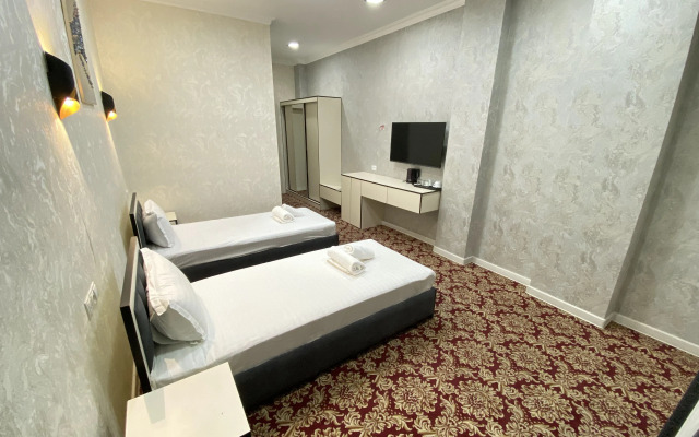 Almir Avenue Hotel