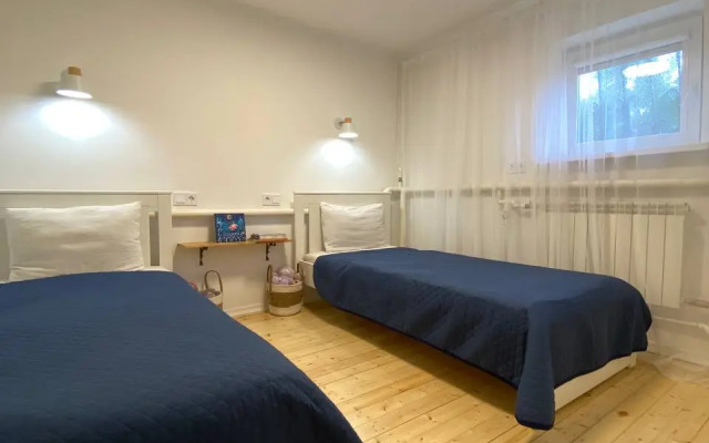 S Sadom I Basseynom Private house