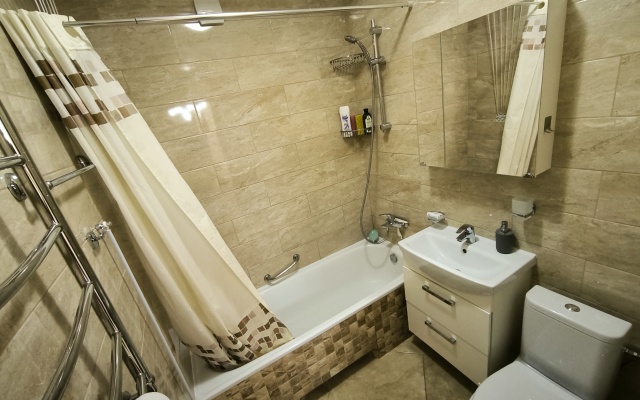 Апартаменты на 8-м этаже в центре, 70 кв. м.