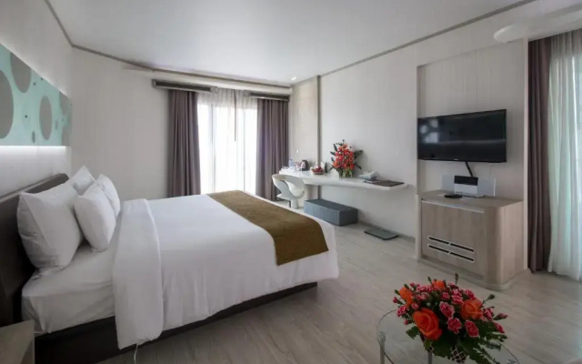 The Pattaya Discovery Beach Hotel Pattaya