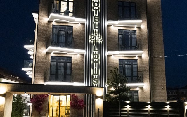 Hotel Lotos