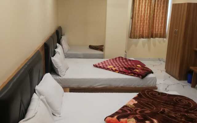 New Pathik Hotel