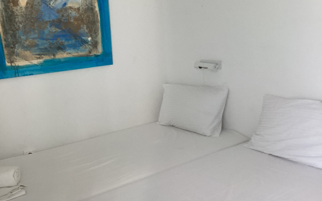 Windmill Rooms Hotel