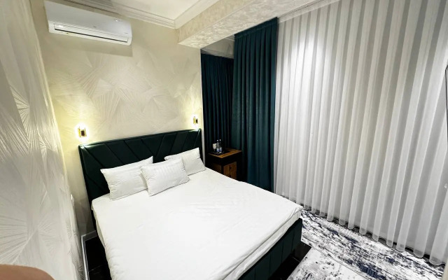 Petit Hostel