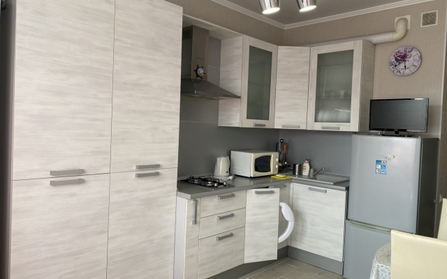 080 Приморская 1 Apartments