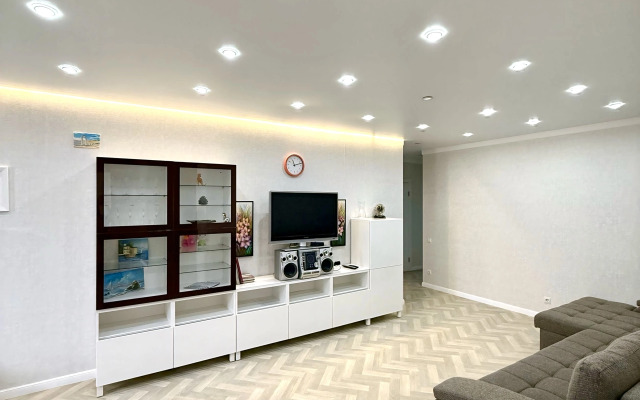 na Komsomolskoy Flat
