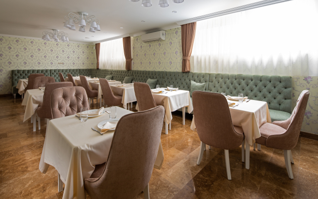 Nitstsa Hotel