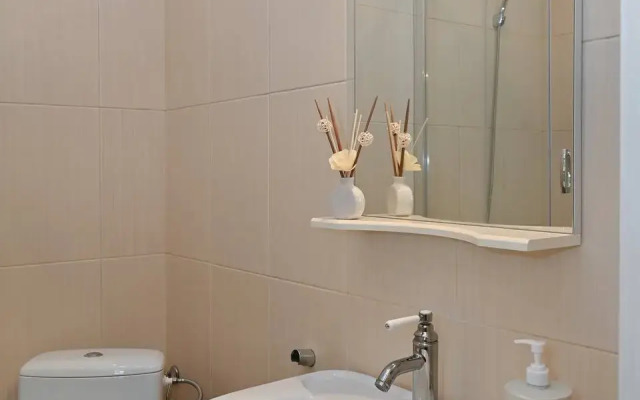 V Tsentre, Na Gagarina Flat