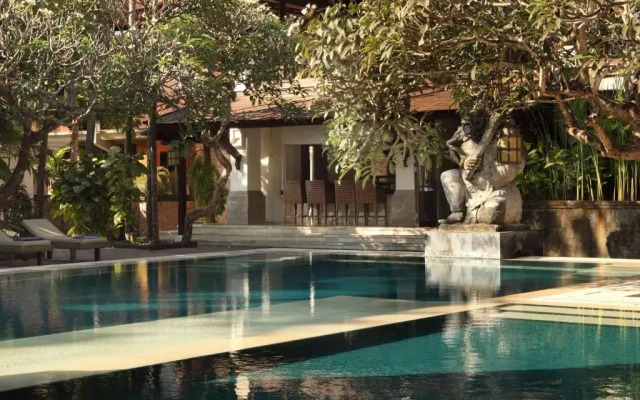 Puri Santrian Beach Resort And Spa