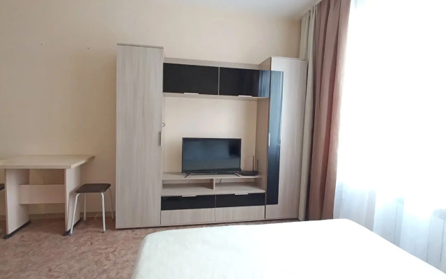V Nizhnem Novgorode Uyut U Ozera Flat