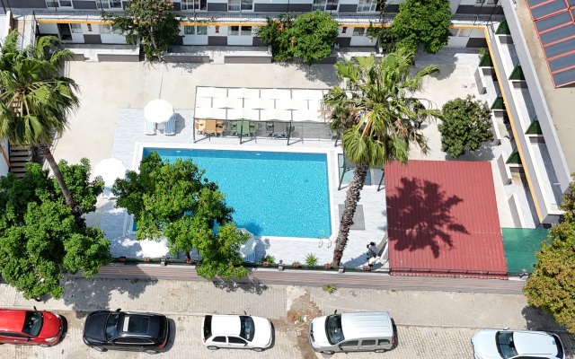 Hillside Apart House Apartment Hotel
