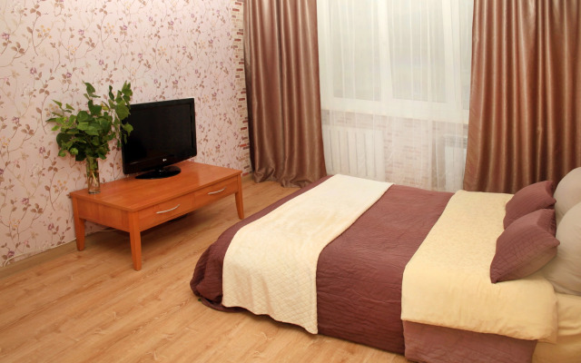 Prostornaya dlya Bolshoy Kompanii na Kirova  25 Flat