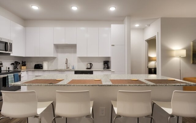 Spectacular Apartments by BCA Furnished, Apartments