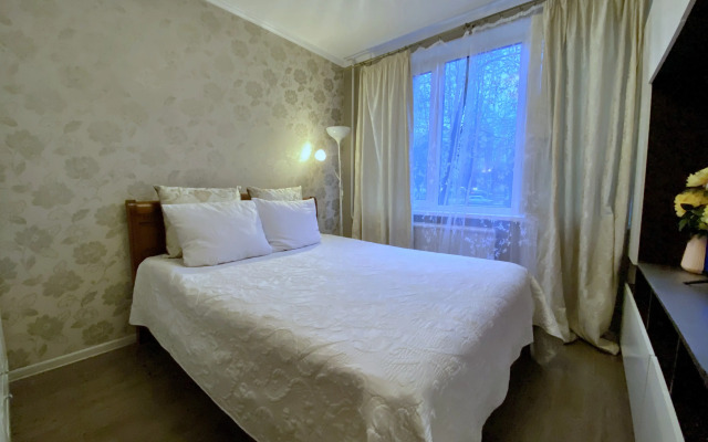 Dvukhkomnatnye Shokolad  U Nii Vredena Apartments