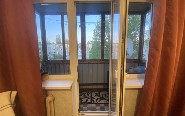 Na Kashtanovoj Allee Flat