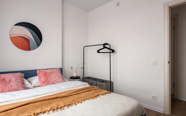Chetyrekhkomnatnaya Dizainerskaya Vidovaya Flat