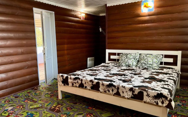 Частный дом двухэтажный на 1-й Лесной улице 1