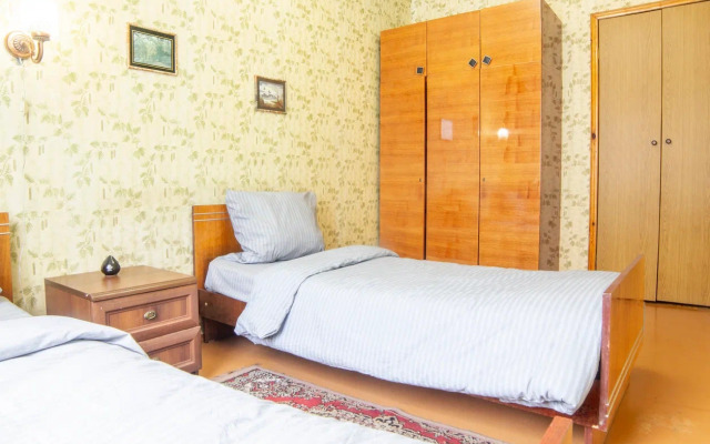 Апартаменты Уютные 2-комнатные на Дмитрия Павлова 11