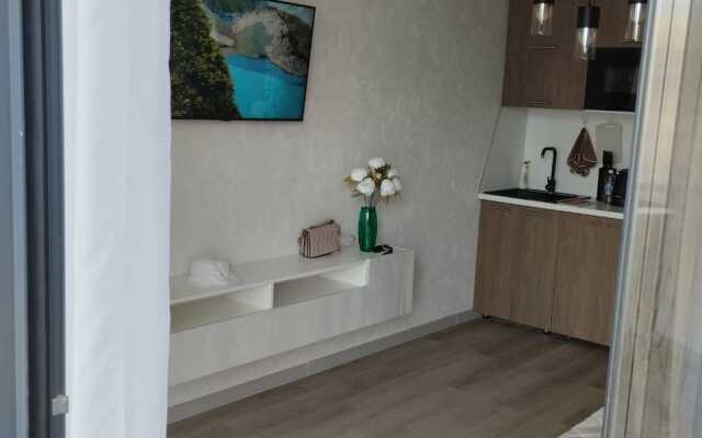 Alushtinskiy Ray Apartments
