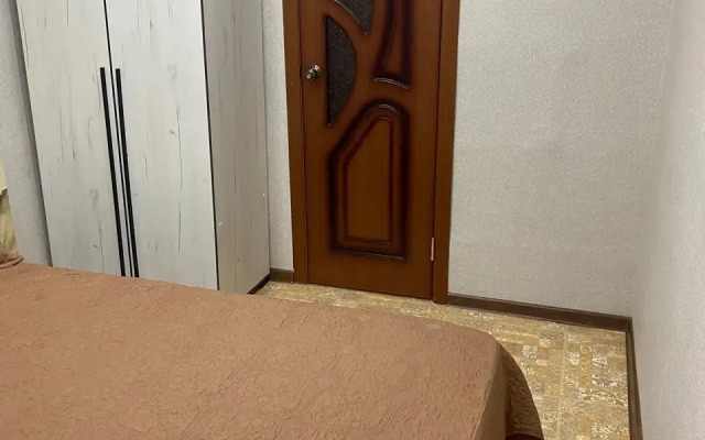 Bolshevikov 21a Flat
