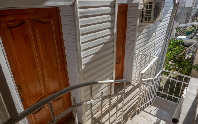 Nikus Furnished Rooms