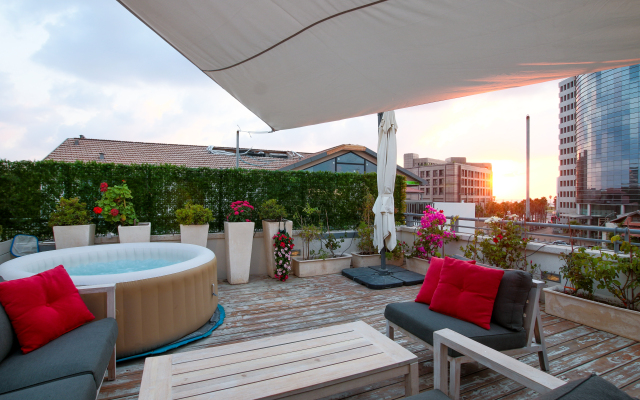 Penthouse & Jacuzzi In Neve Tzedek By Feelhome Apartments
