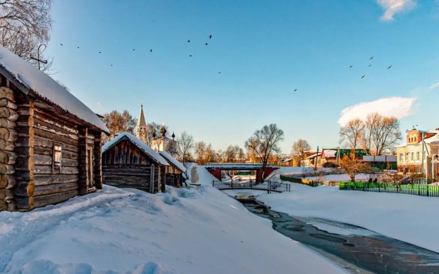 Dom Podryadchika Homutova Hotel
