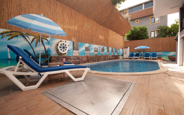Mic Royal Hotel