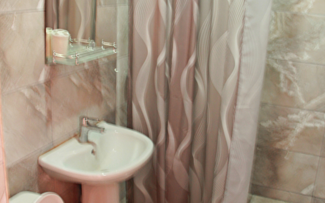 Rozovaya Laguna Guest House