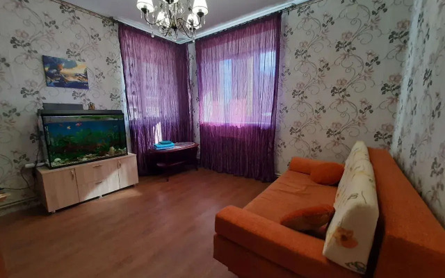 Na 11-Ya Zavokzalnoy 25 Private house