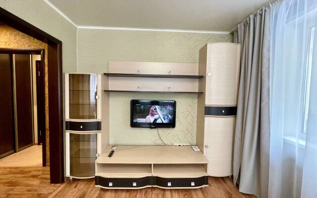 Apartamenty V gosti na Kuznetskstroyevskom 40 Flat