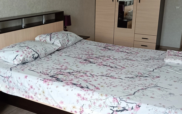 Na Ulitse Makarenko Flat
