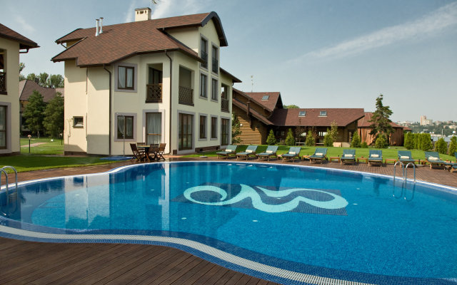 Vyisokiy Bereg Hotel