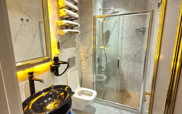 Отель Taksim La Marino