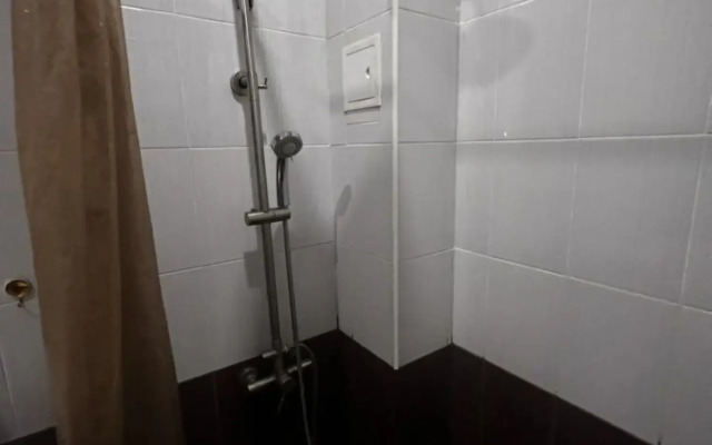 Na Ulitse Prosvescheniya 85b Flat
