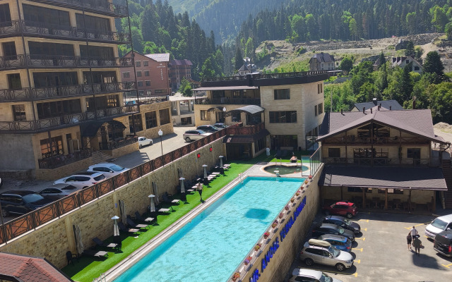 512 VERSHINA Apartaments