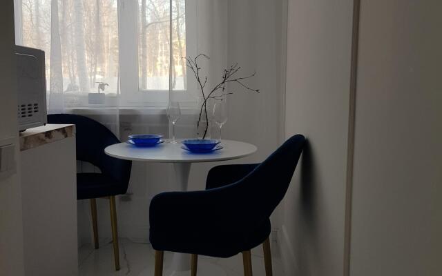 Dvuhkomnatnaya Loft Lyuks Flat