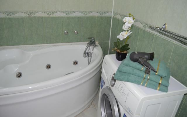 Mayak Na Naberezhnoy 21 Gorplyazh Flat