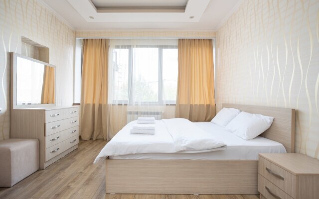 Stay Inn On Sayat-Nova Ave. 33-53 Apartments