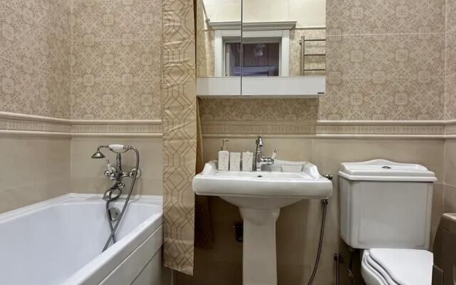 Na Chkalova 37 S Vidom Na Gory Apartment