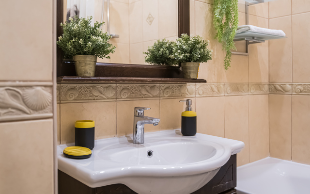 Квартира GM Apartments в Сталинской высотке