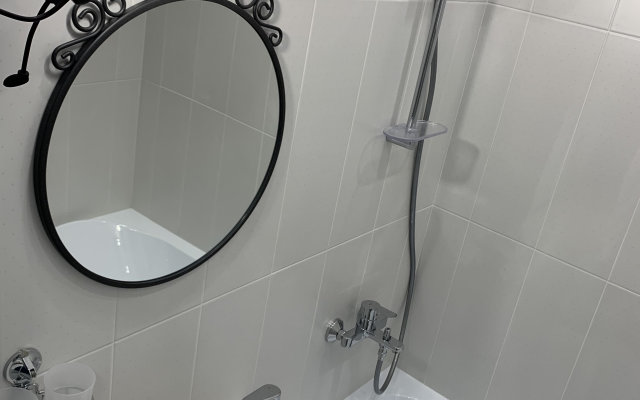 Yunior na naberegnoy Apartments