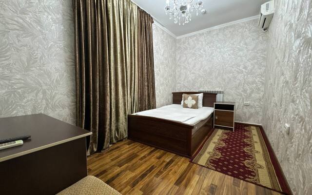 RATMINA Hotel