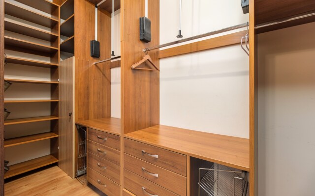 Апартаменты у Эрмитажа 3 спальни 2 сан.узла 8 гостей