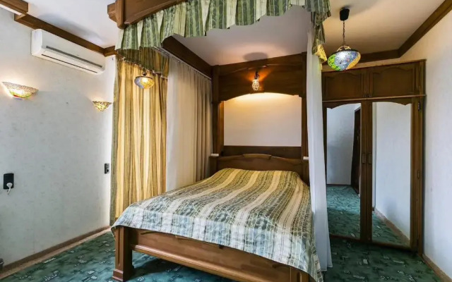 Апартаменты Akademicheskaya Lux