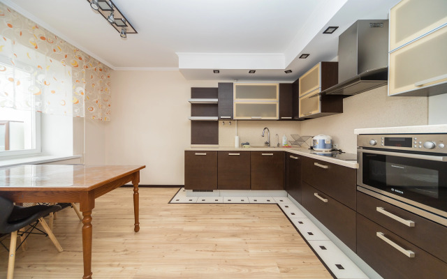 Квартира Большая Уютная Квартира в Центре Перми